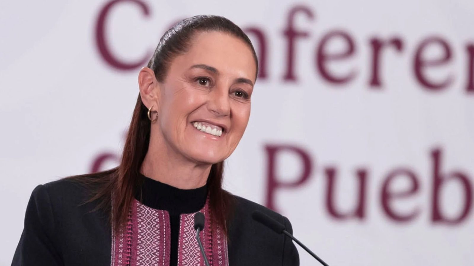 LA PRESIDENTA CLAUDIA SHEINBAUM PONE EL FRAKING SOBRE LA MESA
