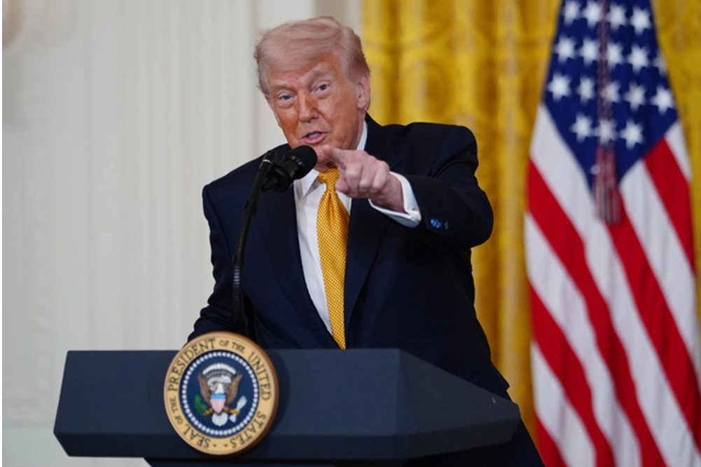 «Si México no ataca al narco, nosotros lo haremos»: Donald Trump amaga con intervenciones terrestres.